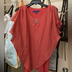 Melancholy, poncho style blouse, wind with a tank top, NWOT